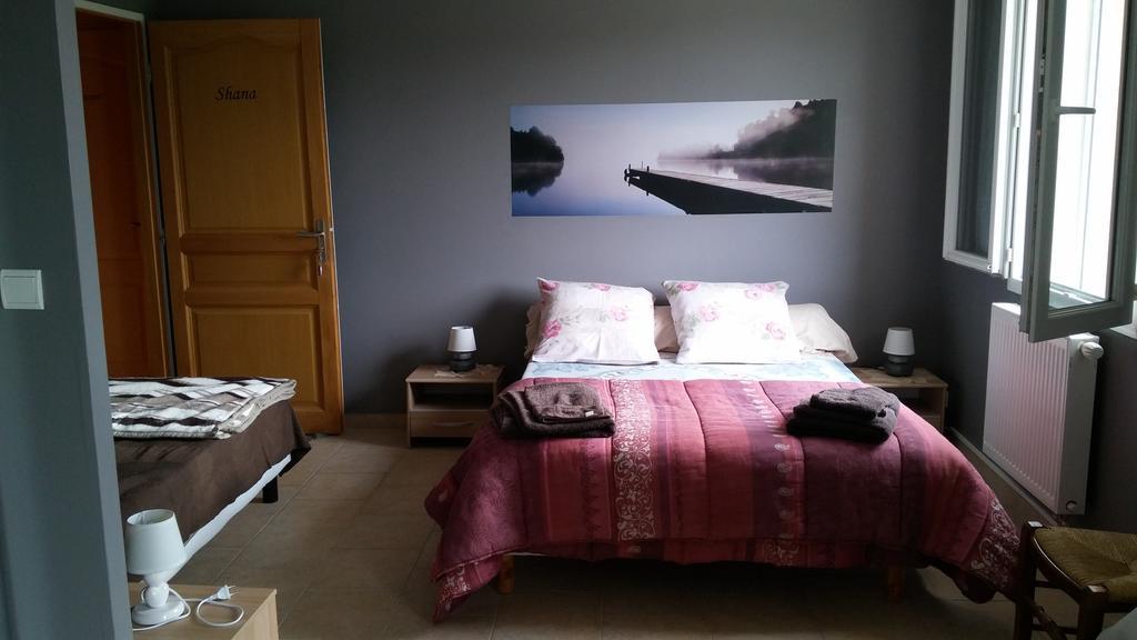 Chambres D'Hotes Les Maisses Mison 객실 사진